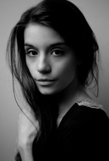 Актер Оливия Попика