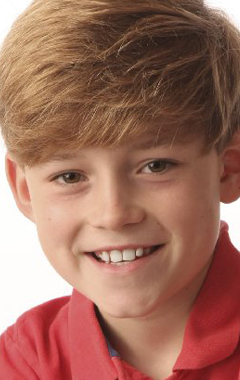 Актер Оливер Пэйн