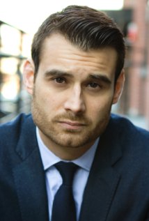 Актер Адам Кастер