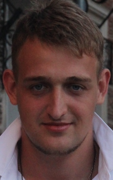 Актер Антон Навроцкий