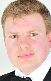 Актер Кристофер МакЛеод