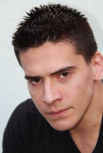 Актер Эндрю Х. Энрикез