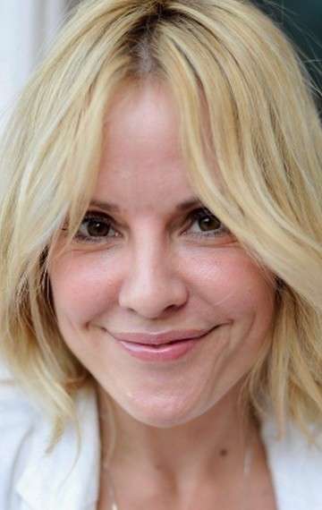 Актер Эмма Колфилд