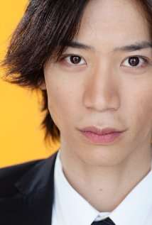 Актер Такума Анзаи