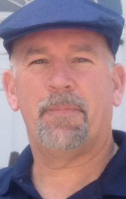 Актер Ллойд Краго