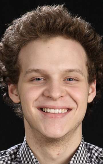 Актер Данил Стеклов