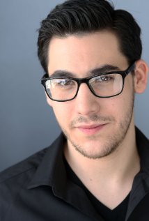 Актер Крис Бреннан