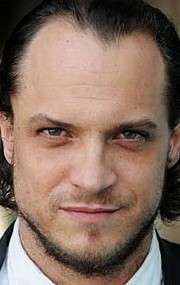 Актер Ронни Джин Блевинс