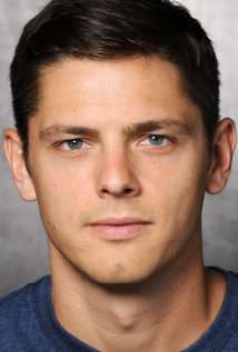 Актер Люк Ловинг