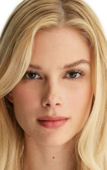 Фото Эмма Ишта