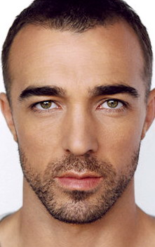 Актер Сэм Аптон