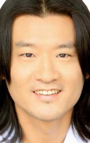 Актер Билли Чой