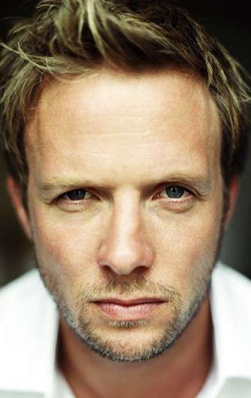 Актер Руперт Пенри-Джонс