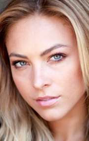 Актер Кортни Хоуп Тернер