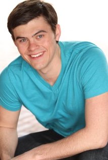 Актер Трент Роулэнд