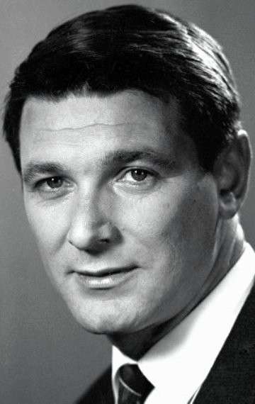 Актер Александр Белявский