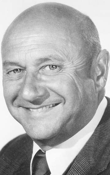 Актер Дональд Плезенс