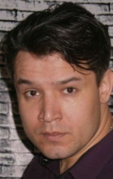 Актер Шухрат Курбанов