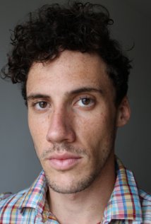 Актер Тайлер Ивэн Роу