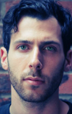 Актер Дэниэл Аррош