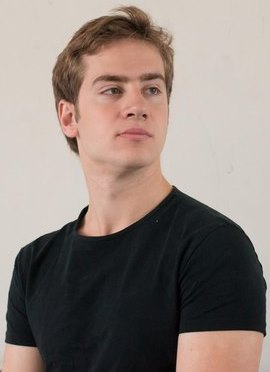 Актер Александр Крымов