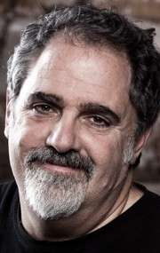 Актер Джон Ландау