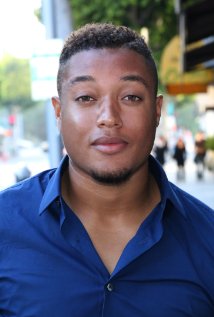 Актер Деррик Уитни