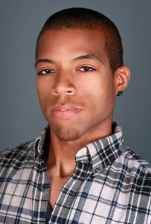 Актер Моусес Дж. Моусли