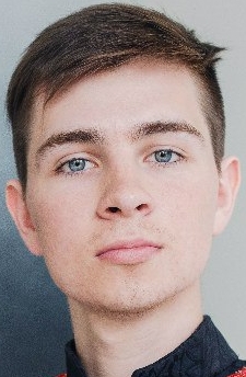 Актер Александр Овчинников