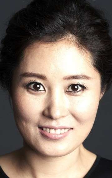 Актер Мун Со Ри