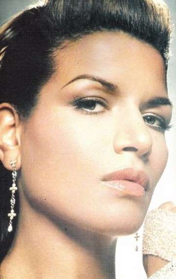 Актер Люсия Рижкер