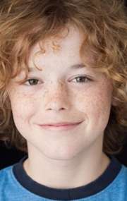 Актер Коннор Кристофер Левинс