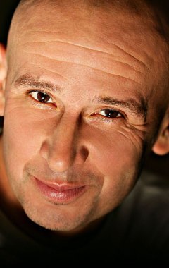 Актер Слава Шут