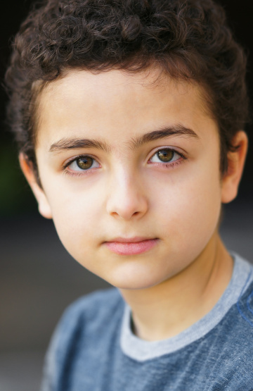 Актер Элиша Хениг