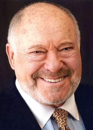 Актер Малачи Трон