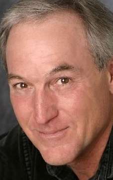 Актер Жан Манро