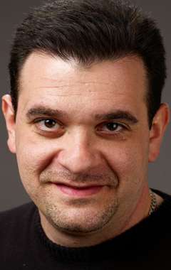 Актер Джино Кафарелли