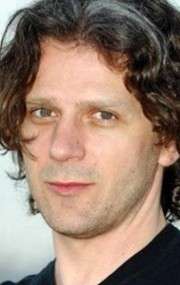 Актер Драган Мичанович