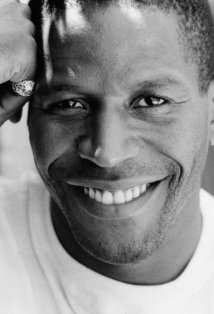 Актер Корнелл Джон