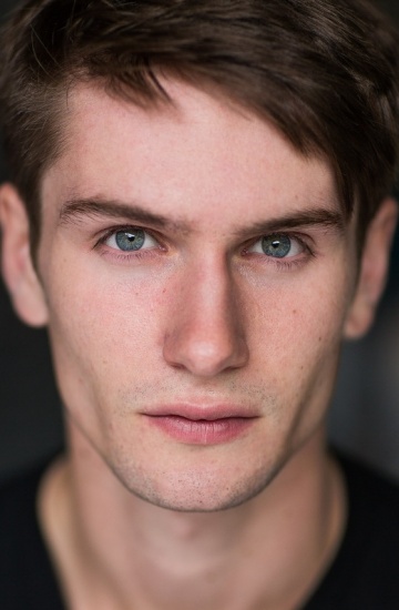 Актер Tom Morley