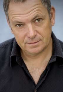 Актер Питер Эллиотт