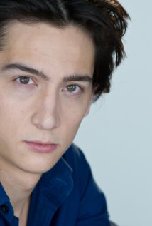 Актер Joseph Santos