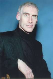 Актер Джей Кавано