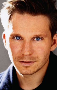 Актер МакКалеб Барнетт