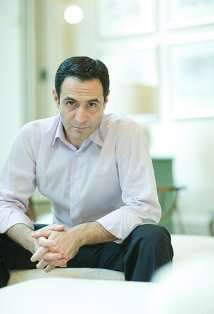 Актер Карен Карагулян