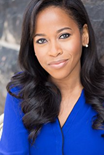 Актер Ннека Эллиот