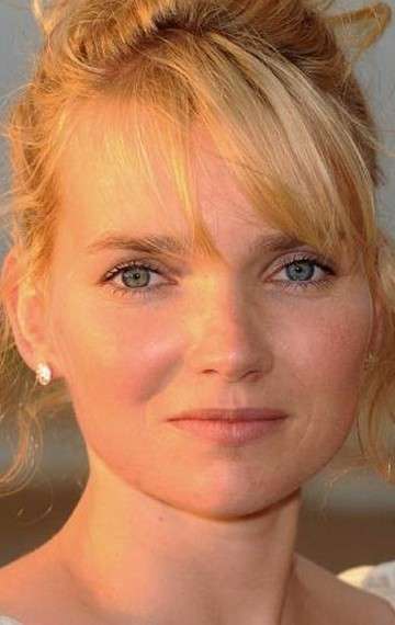 Актер Софи Куинтон