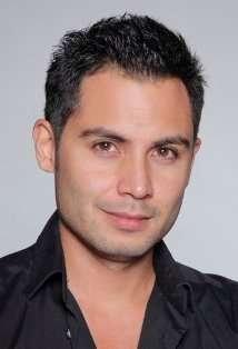 Актер Киган Кенг