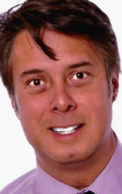 Актер Джон МакГарра