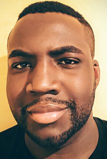 Актер Адриан М. Момпойнт